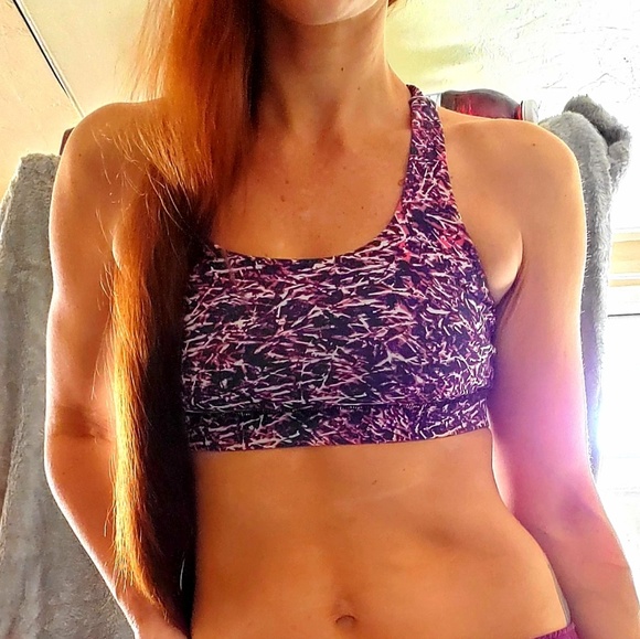 EUC, Lululemon free to be sports bra - Picture 3 of 8